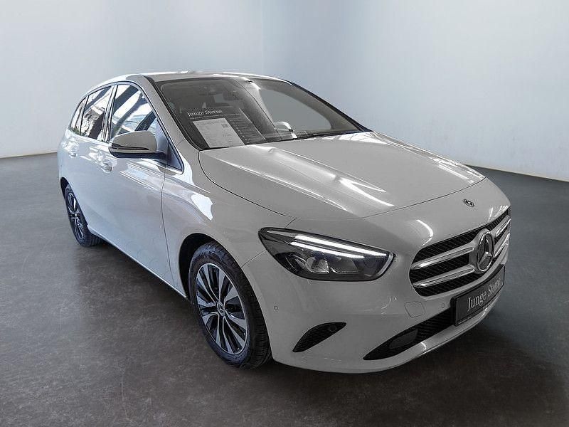 Gebraucht Mercedes B250e 218 PS (160 kW) 2022 Weiß Van / Kleinbus