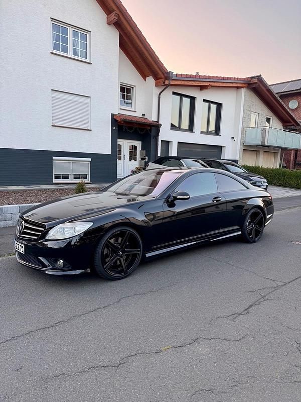Schwarz Gebraucht 2008 Mercedes CL500 Coupé | 25.500 € - Bild 1/4