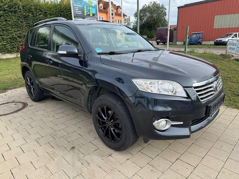 Schwarz Gebraucht 2012 Toyota RAV4 Basis SUV | 7.999 € (Superpreis) - Bild 1/4