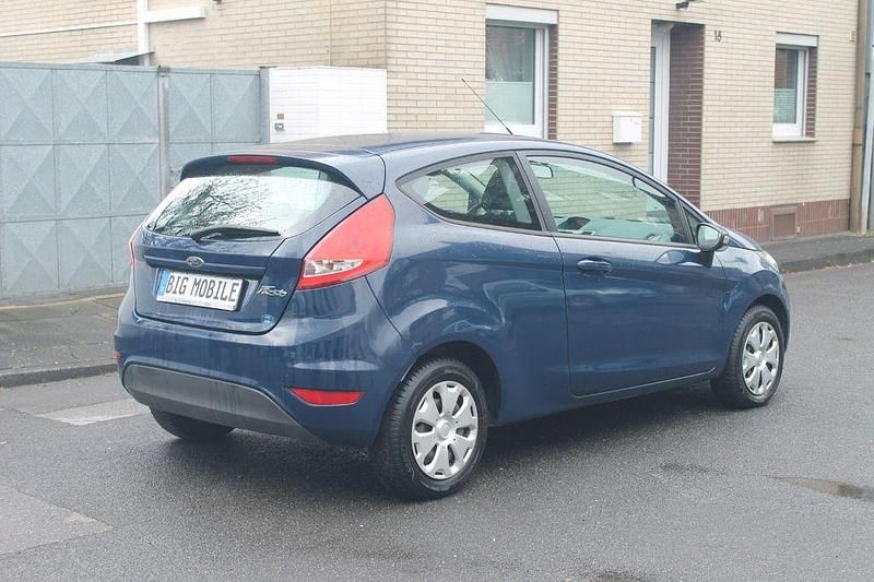 Gebraucht Ford Fiesta Trend 60 PS (44 kW) 2011 Blau Kleinwagen