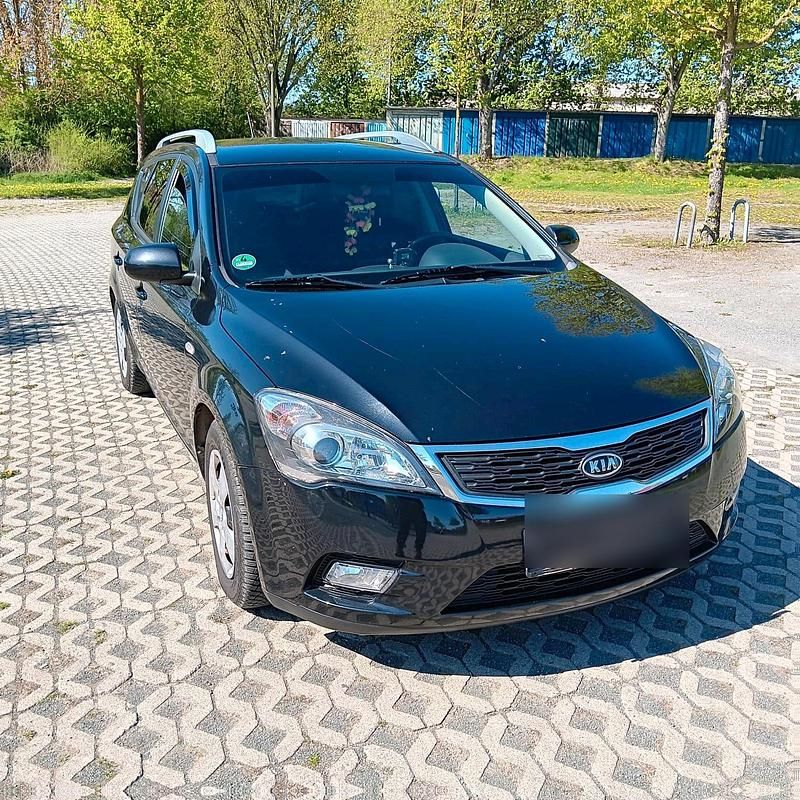 Schwarz Gebraucht 2009 Kia Ceed Kombi | 3.199 € (Fairer Preis) - Bild 1/4