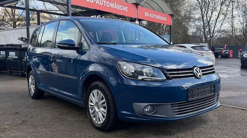 Gebraucht VW Touran Trendline 105 PS (77 kW) 2011 Blau Van / Kleinbus