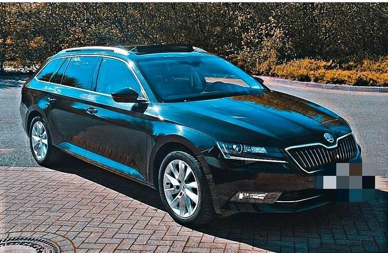 Gebraucht Skoda Superb 120 PS (88 kW) 2017 Schwarz Kombi