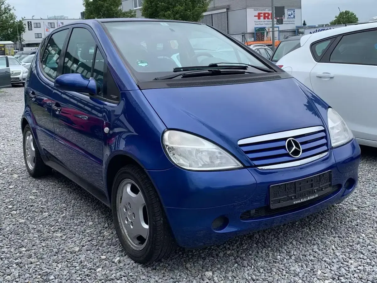 Gebraucht Mercedes A160 Elegance 102 PS (75 kW) 1998 Blau Kleinwagen