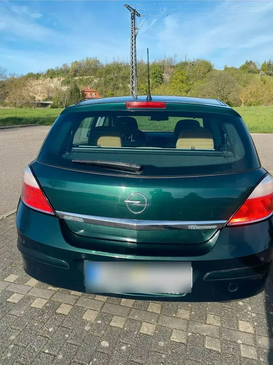 Brugt Opel Astra 105 HK (77 kW) 2004 Grøn Sedan