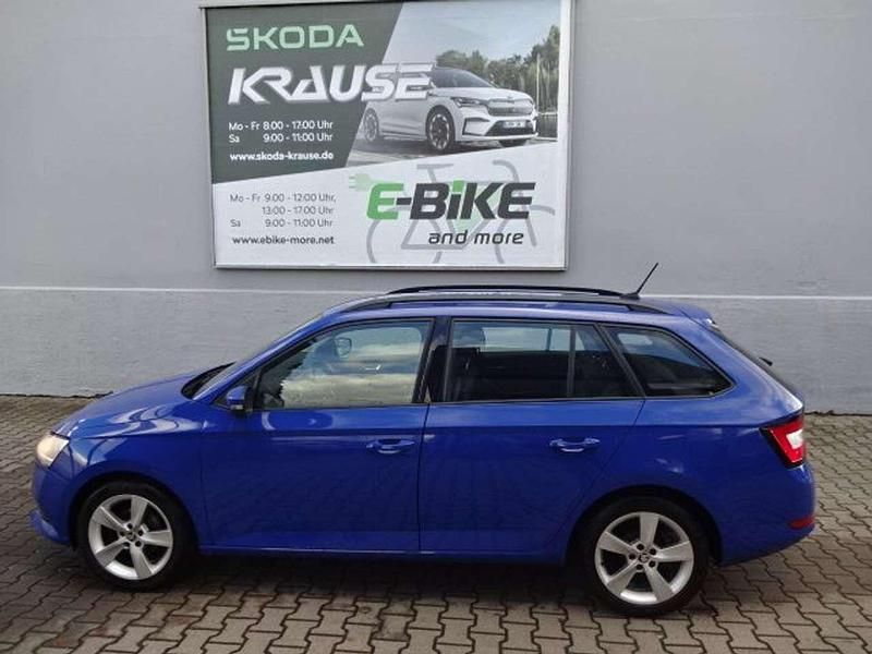 Energy blau Gebraucht 2021 Skoda Fabia Kleinwagen | 9.900 € (Fairer Preis) - Bild 1/4