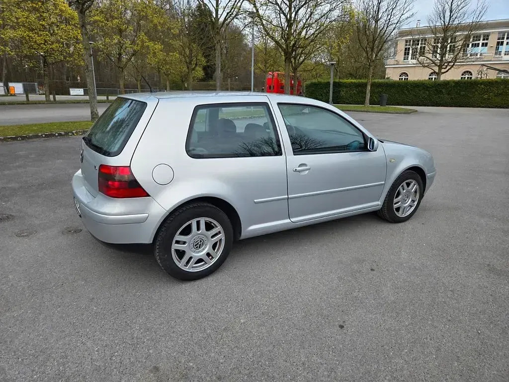 Gebraucht VW Golf III 101 PS (74 kW) 1999 Silber Limousine