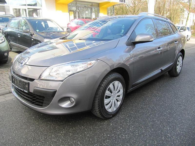 Gebraucht Renault Mégane III Dynamique 106 PS (77 kW) 2011 Grau Limousine