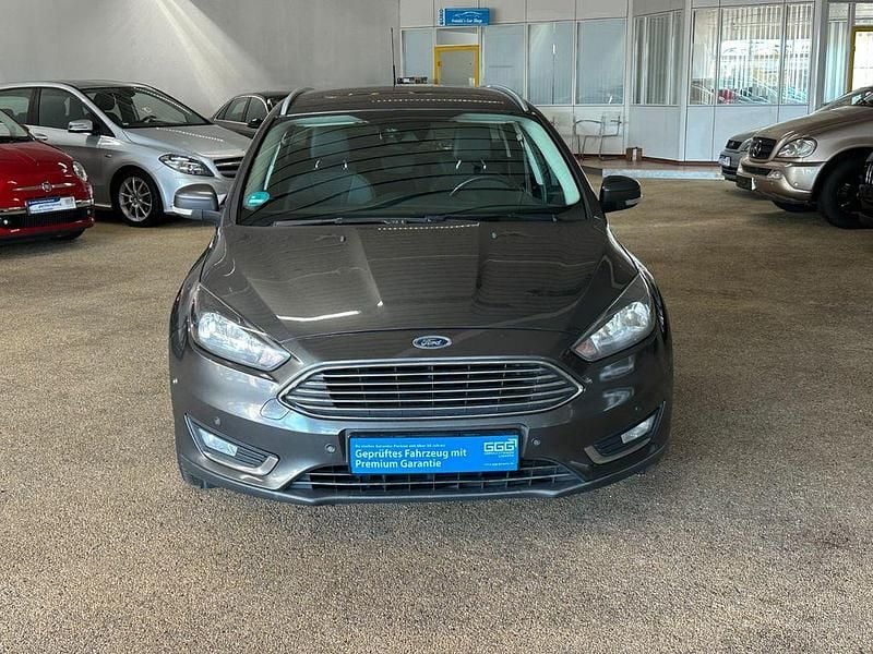 Second-hand Ford Focus Titanium 120 CP (88 kW) 2015 Gri Berlinǎ