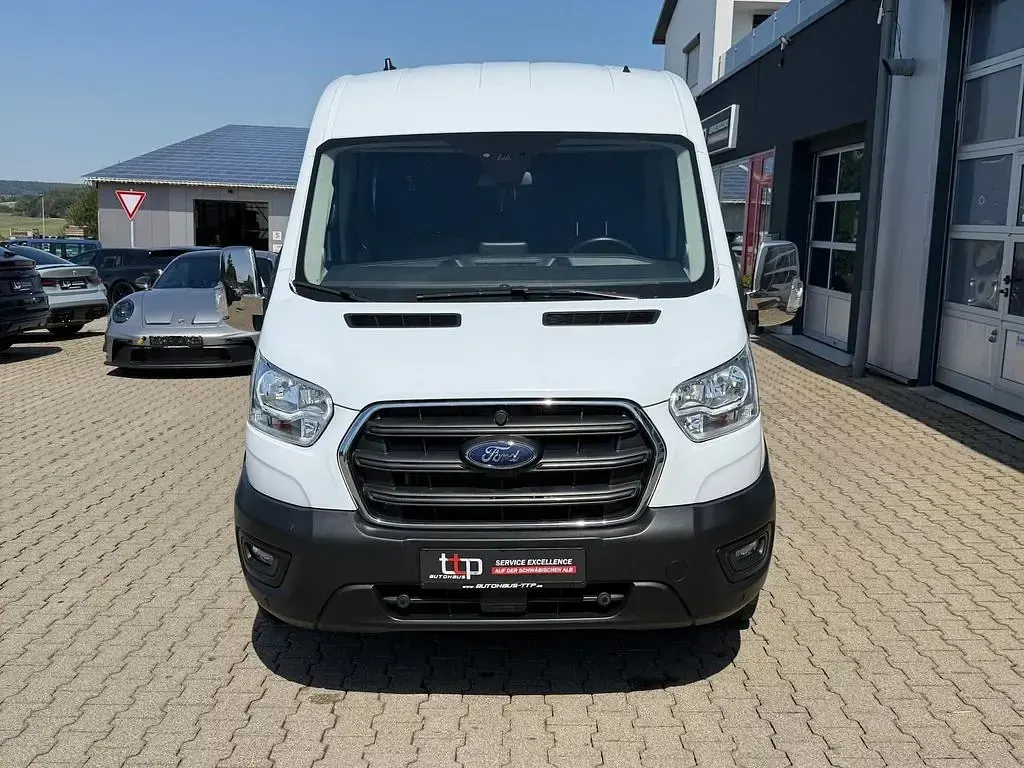 Gebraucht Ford Transit Trend 131 PS (96 kW) 2022 Weiß Van