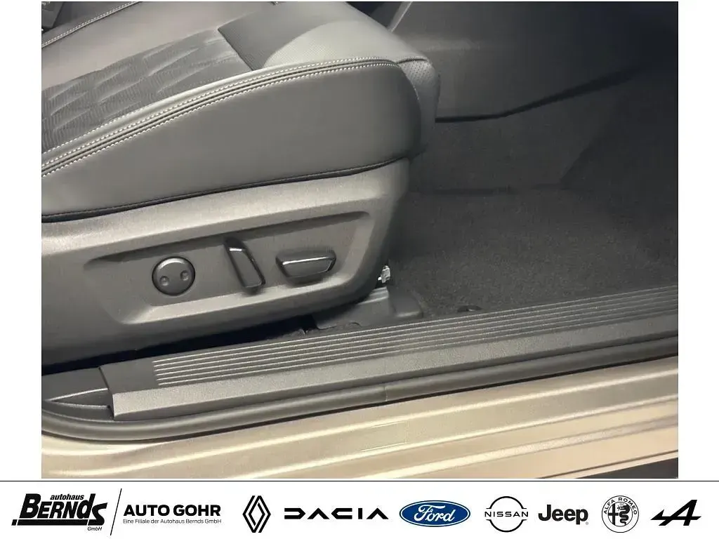 Neu Nissan X-Trail Tekna+ 158 PS (116 kW) 2025 Champagne silver metallic/kont SUV