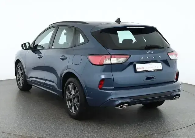 Gebraucht Ford Kuga ST-Line 151 PS (111 kW) 2024 Chromablau metallic SUV