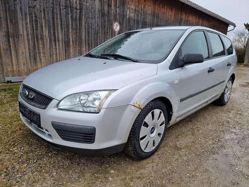 Silber Gebraucht 2006 Ford Focus Kombi | 499 € (Superpreis) - Bild 1/4