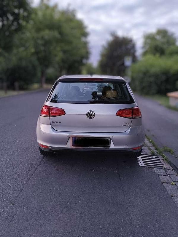 Gebraucht VW Golf VII Comfortline 110 PS (80 kW) 2015 Limousine
