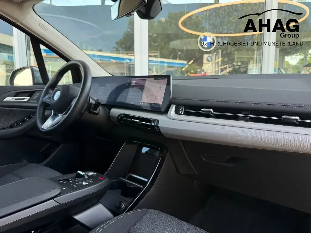 Gebraucht BMW 220 Luxury Line 163 PS (119 kW) 2025 Schwarz Van / Kleinbus