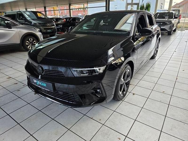 Schwarz Gebraucht 2024 Opel Astra Limousine | 24.590 € (Etwas zu teuer) - Bild 1/4