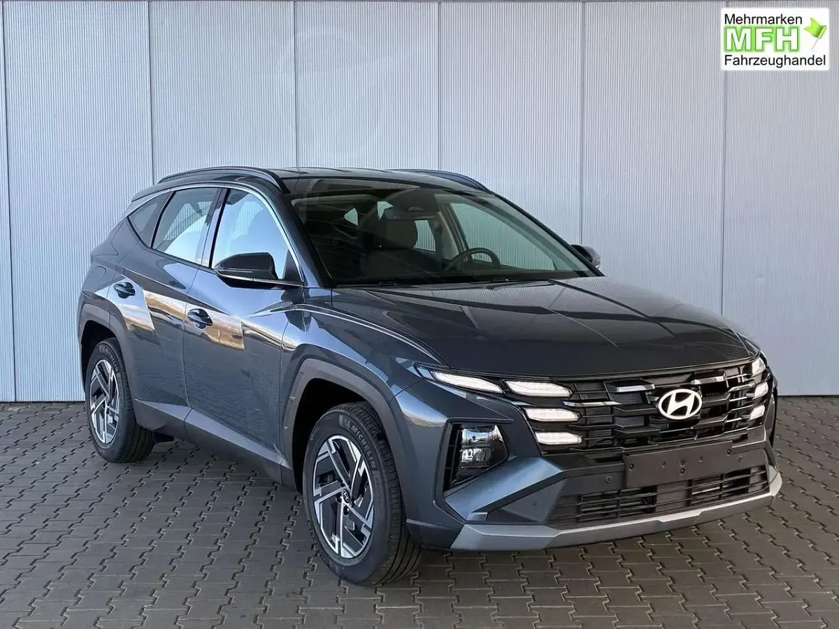 Neu Hyundai Tucson 258 PS (189 kW) 2025 Ecotronic grey SUV