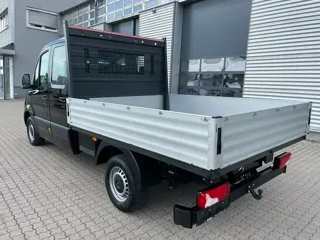 Gebraucht Mercedes Sprinter 170 PS (125 kW) 2024 Schwarz Van