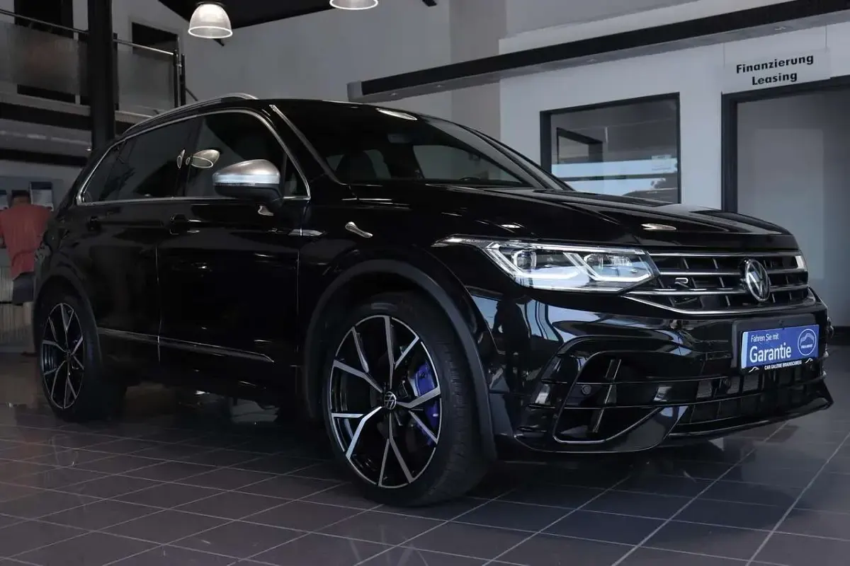 Gebraucht VW Tiguan R 320 PS (235 kW) 2021 Schwarz SUV