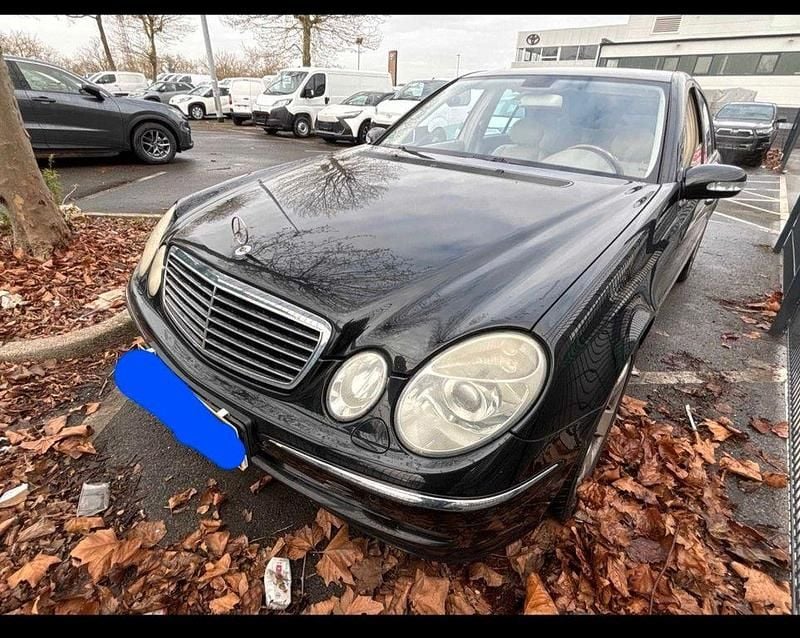 Second-hand Mercedes E320 224 CP (164 kW) 2004 Negru Berlinǎ