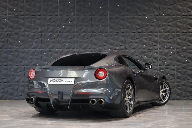 Gebraucht Ferrari F12 741 PS (545 kW) 2012 Grau Coupé