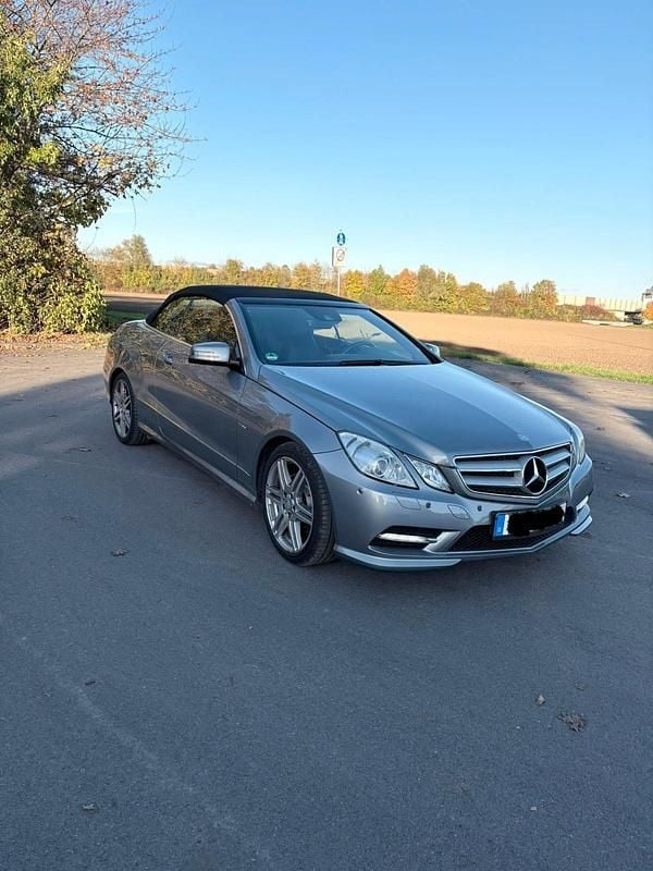 Grau Gebraucht 2012 Mercedes E350 AMG Cabrio | 18.500 € (Fairer Preis) - Bild 1/4
