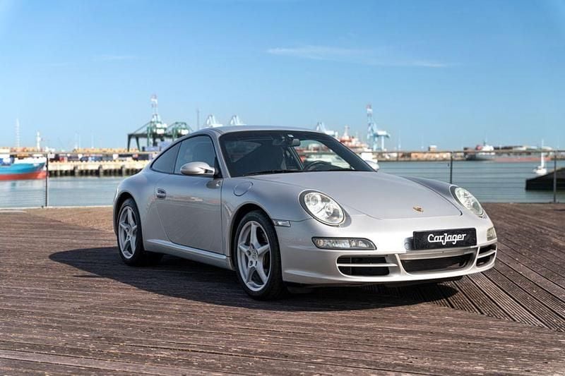 Grau Gebraucht 2005 Porsche 911 Carrera Coupé | 44.900 € - Bild 1/4