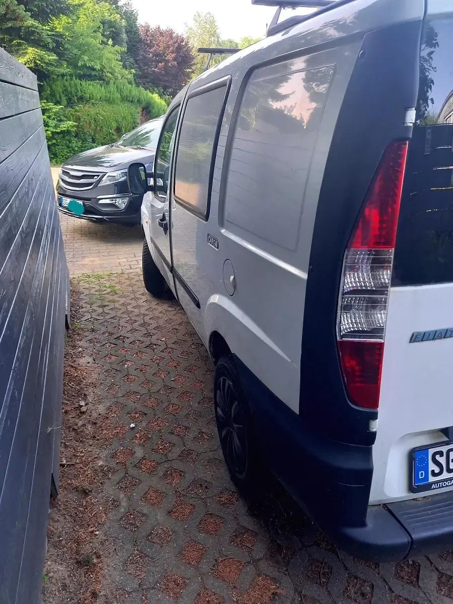 Gebraucht Fiat Doblò 76 PS (55 kW) 2001 Weiß Van / Kleinbus