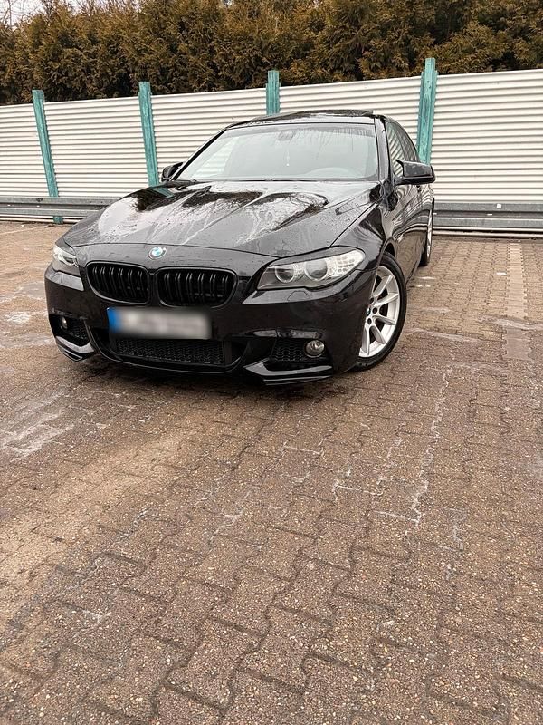 Schwarz Gebraucht 2012 BMW 530 M Sport Limousine | 13.800 € (Fairer Preis) - Bild 1/4
