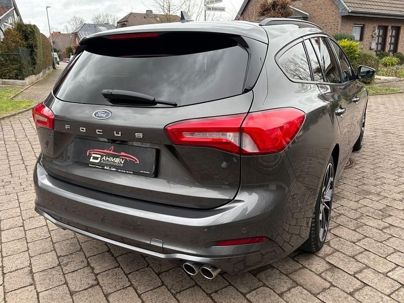 Usata Ford Focus ST-Line 125 CV (91 kW) 2020 Magnetic Station wagon