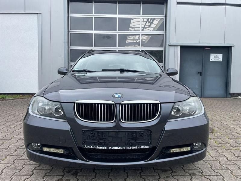 Gebraucht BMW 318 Performance 129 PS (94 kW) 2006 Grau Kombi