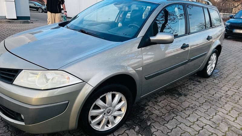 Gebraucht Renault Mégane GrandTour 131 PS (96 kW) 2007 Grau Kombi