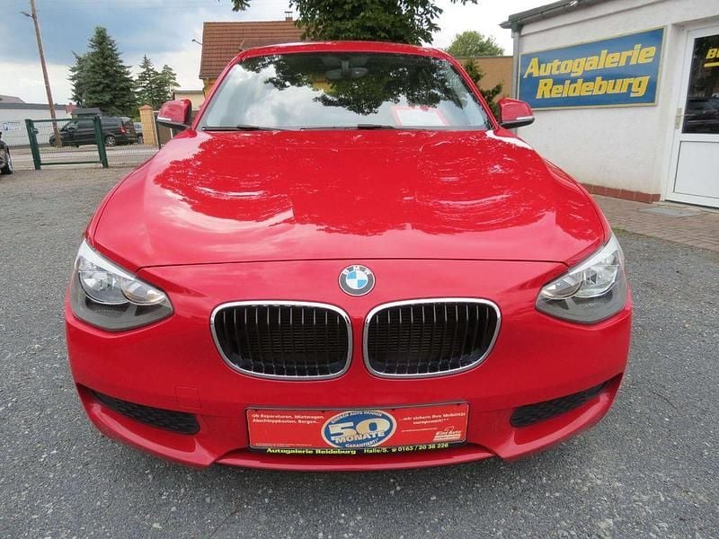 Gebraucht BMW 114 102 PS (75 kW) 2015 Rot Kleinwagen
