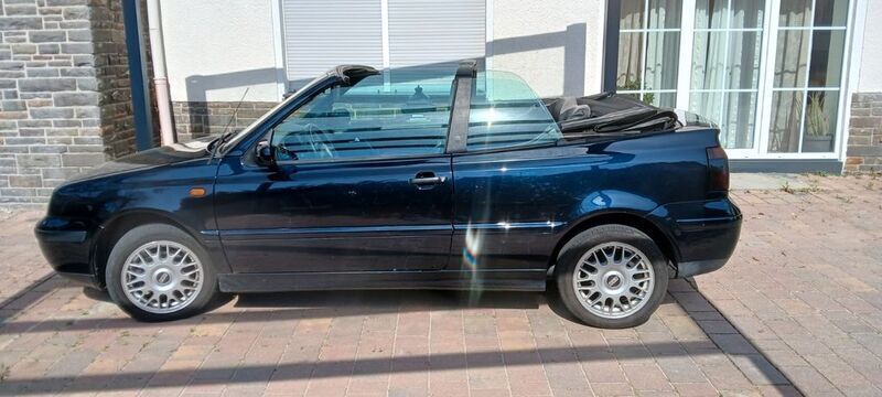 Blau Gebraucht 1999 VW Golf Cabriolet Comfortline Cabrio | 4.999 € (Teuer) - Bild 1/4