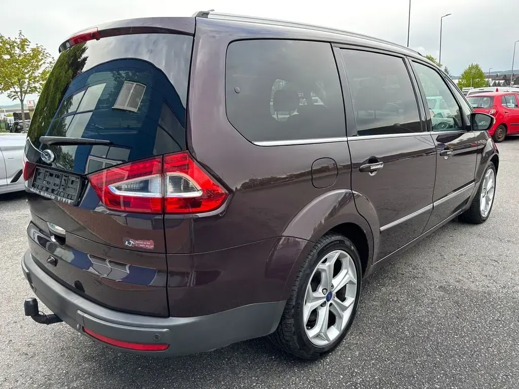 Używany Ford Galaxy Titanium 200 KM (147 kW) 2011 Purpurowy Minivan