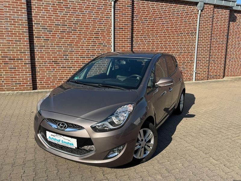 Gebraucht Hyundai ix20 Classic 90 PS (66 kW) 2011 Braun Kleinwagen