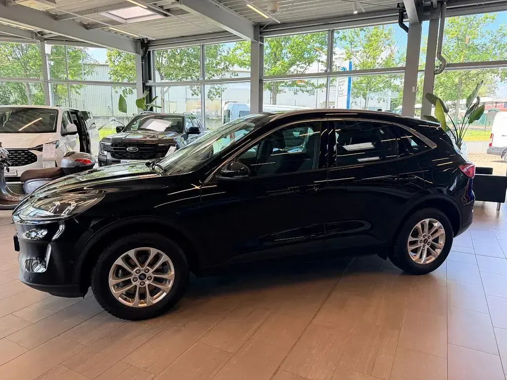 Gebraucht Ford Kuga Titanium 150 PS (110 kW) 2022 Schwarz SUV