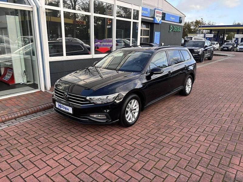 Deep black perleffekt Gebraucht 2023 VW Passat Business Kombi | 23.500 € (Fairer Preis) - Bild 1/4
