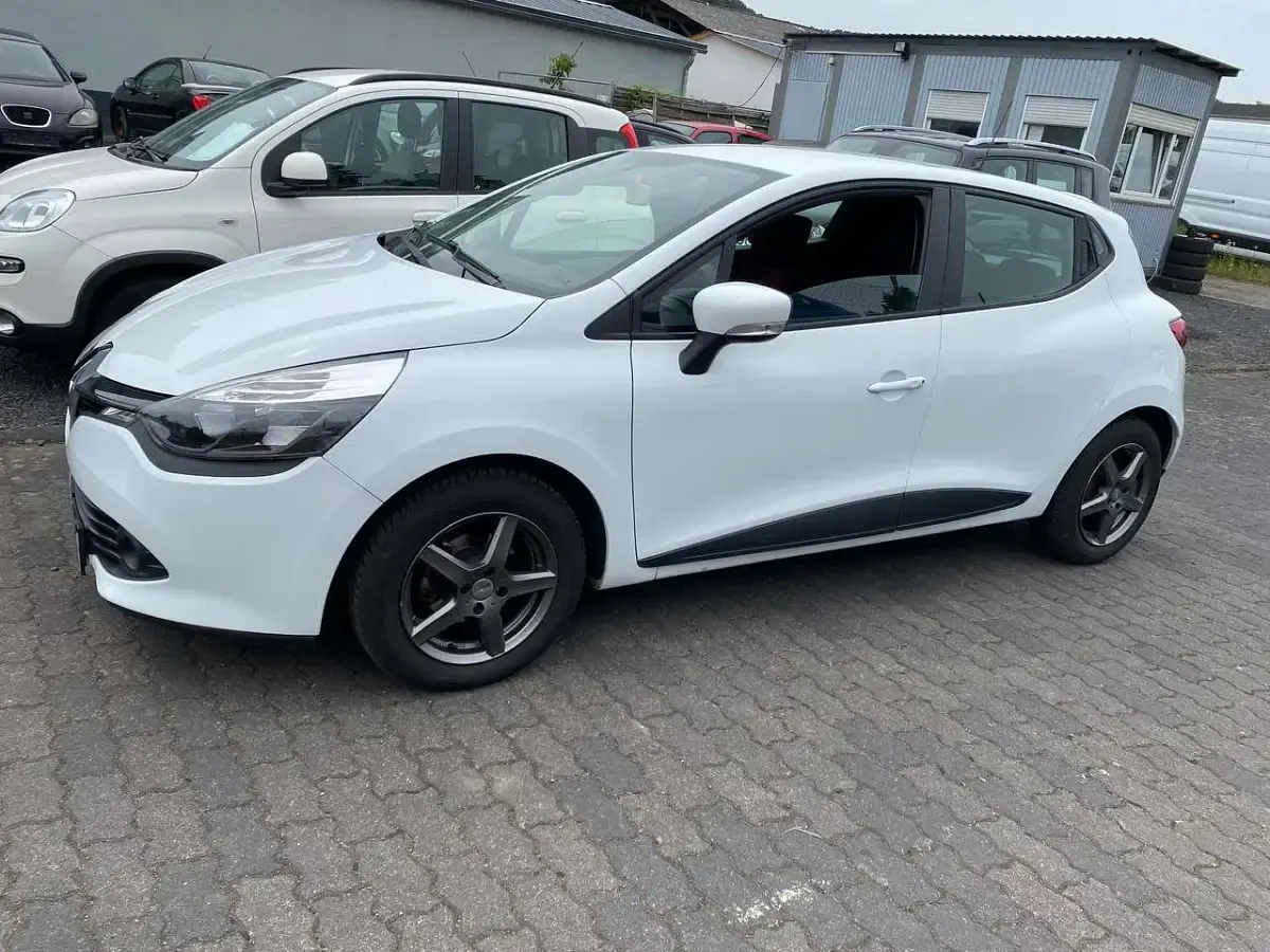 Gebraucht Renault Clio IV Dynamique 73 PS (53 kW) 2013 Weiß Limousine