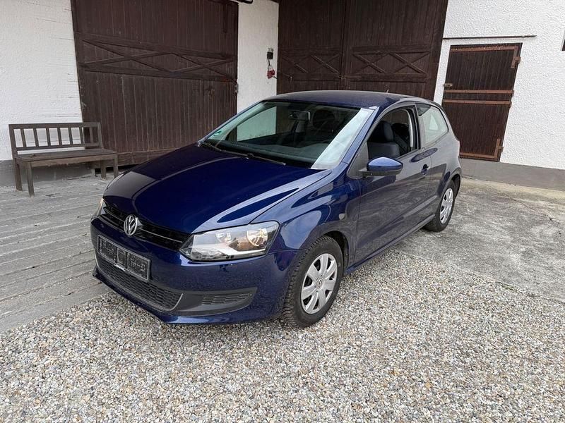 Blau Gebraucht 2010 VW Polo Trendline Kleinwagen | 4.999 € (Fairer Preis) - Bild 1/4