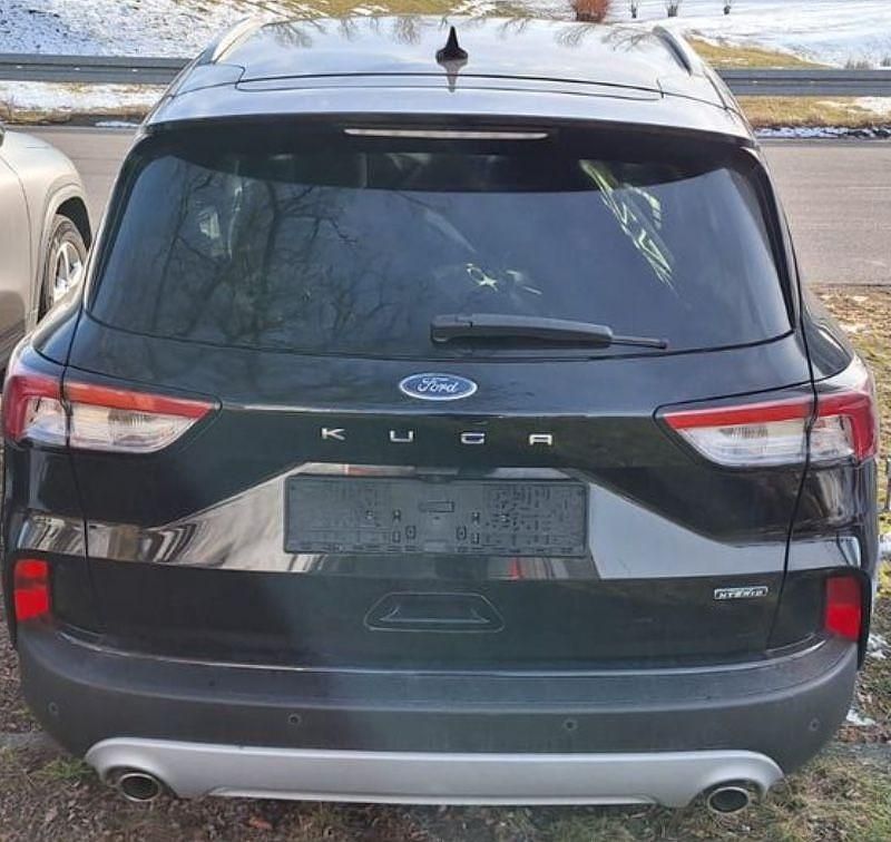 Gebraucht Ford Kuga Titanium 152 PS (111 kW) 2021 Schwarz SUV