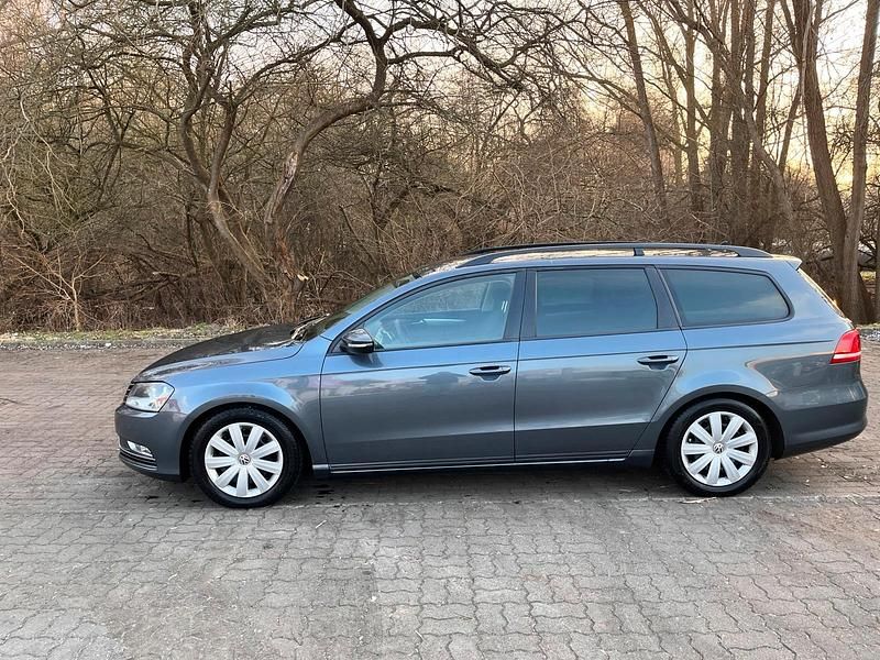 Usata VW Passat 122 CV (89 kW) 2013 Grigio Station wagon