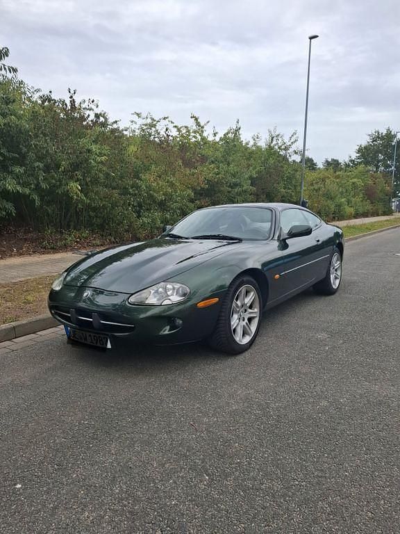 Grün Gebraucht 1998 Jaguar XK8 Coupé | 11.500 € (Guter Preis) - Bild 1/4