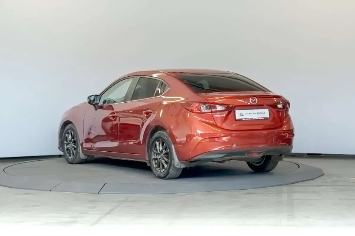 Gebraucht Mazda 3 Center-Line 105 PS (77 kW) 2014 Rot Limousine