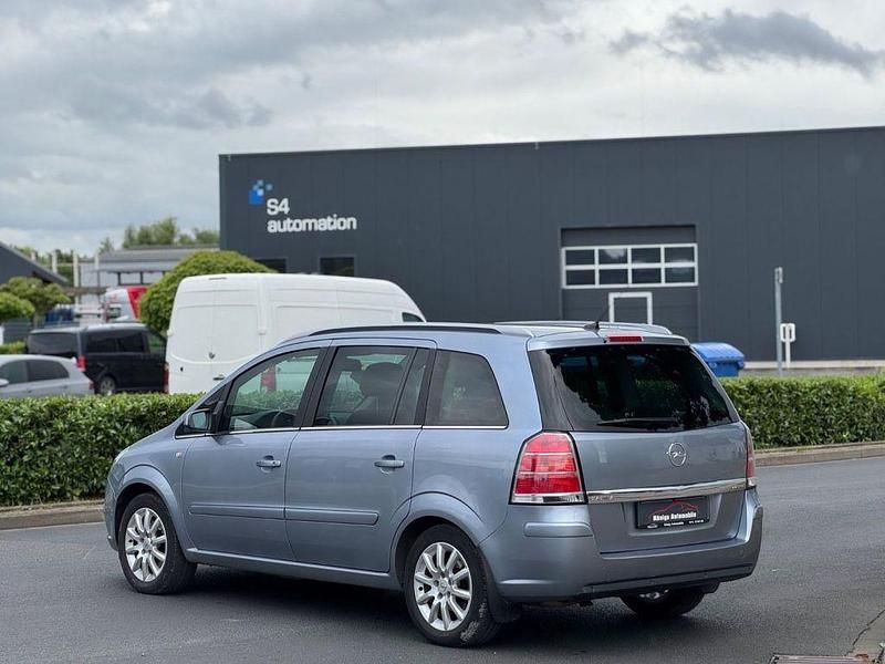 Gebraucht Opel Zafira Edition+ 150 PS (110 kW) 2006 Silber Van / Kleinbus