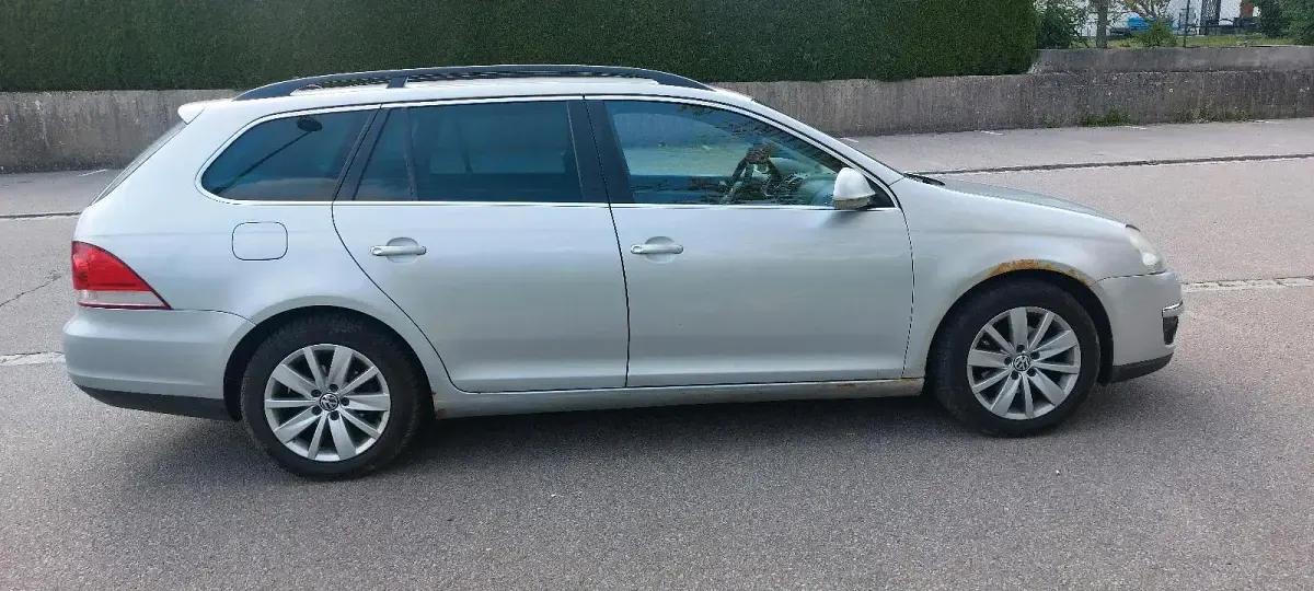 Gebraucht VW Golf VI 105 PS (77 kW) 2009 Silber Kleinwagen