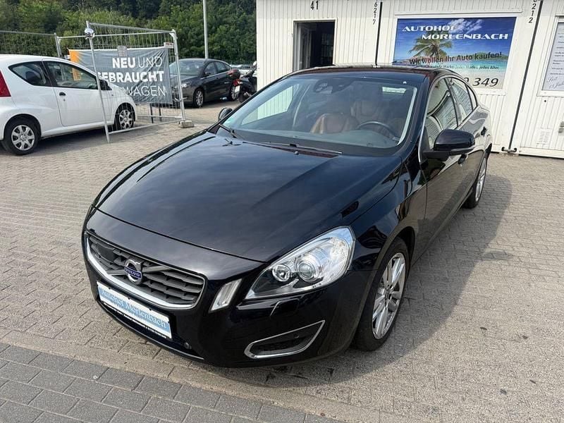 Schwarz Gebraucht 2012 Volvo S60 Summum Limousine | 12.400 € (Teuer) - Bild 1/4