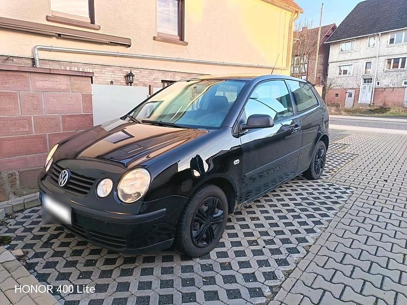 Gebraucht VW Polo 75 PS (55 kW) 2004 Schwarz Kleinwagen