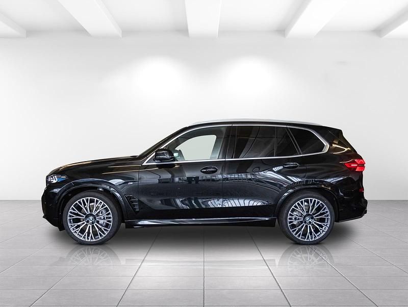 Neu BMW X5 Performance 298 PS (219 kW) 2025 Schwarz SUV