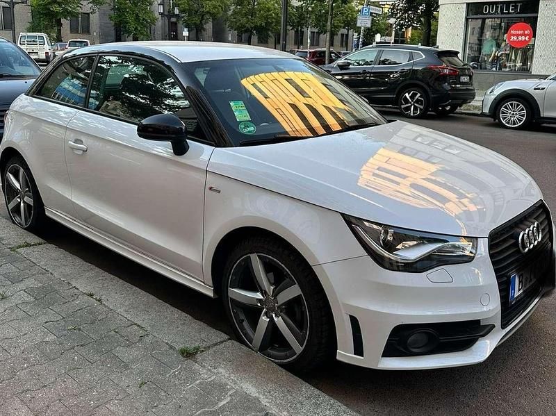 Weiß Gebraucht 2013 Audi A1 S-Line Kleinwagen | 11.000 € (Fairer Preis) - Bild 1/4